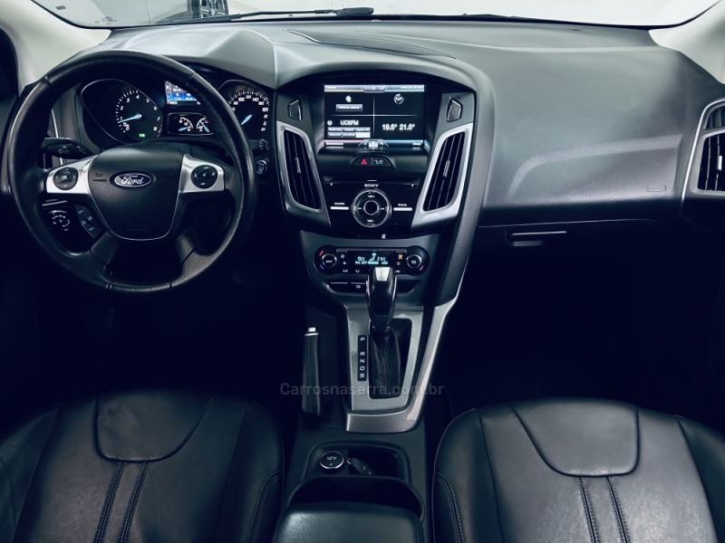 FOCUS 2.0 TITANIUM HATCH 16V FLEX 4P AUTOMÁTICO - 2015 - CAXIAS DO SUL
