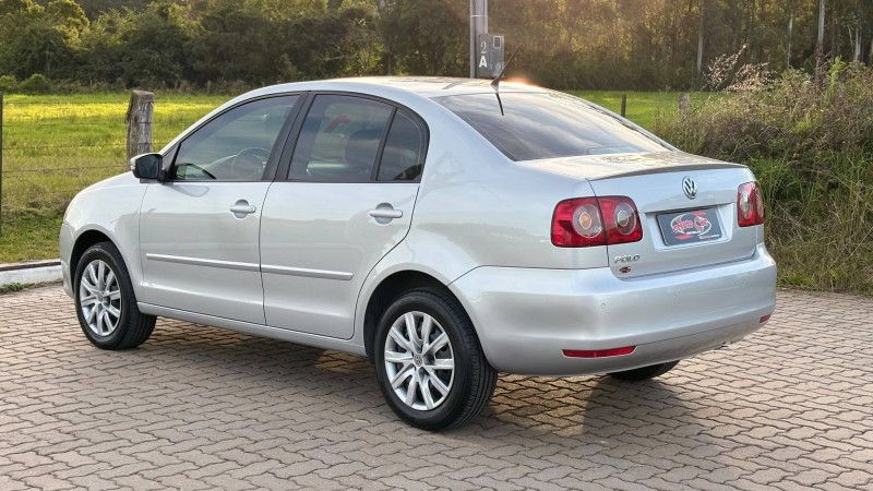 POLO SEDAN 1.6 MI 8V FLEX 4P MANUAL - 2013 - CANDELáRIA