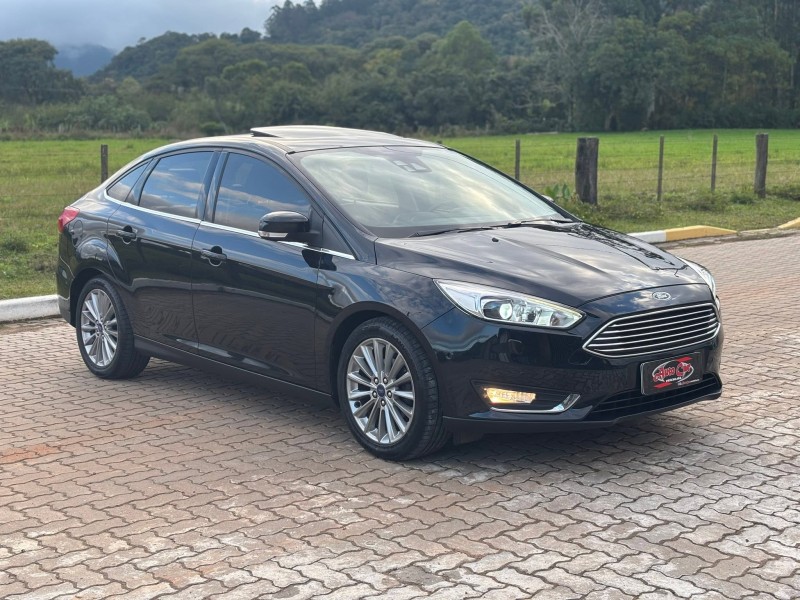 FOCUS 2.0 TITANIUM SEDAN 16V FLEX 4P AUTOMÁTICO - 2018 - CANDELáRIA