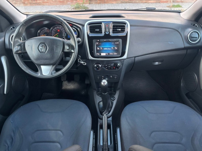 SANDERO 1.6 DYNAMIQUE 8V FLEX 4P MANUAL - 2015 - CANDELáRIA