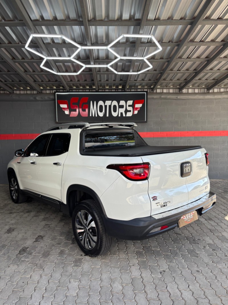 TORO 2.0 16V TURBO DIESEL VOLCANO AT9 4X4 AUTOMÁTICO - 2022 - HARMONIA