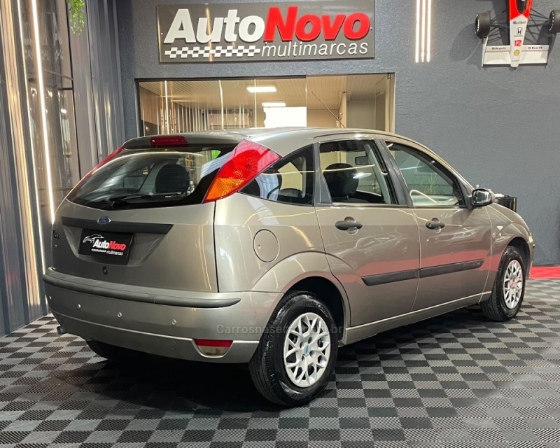 FOCUS 1.6 8V GASOLINA 4P MANUAL - 2007 - VACARIA