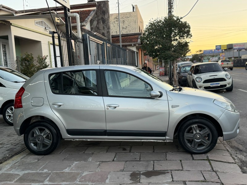 SANDERO 1.6 PRIVILÉGE 16V FLEX 4P MANUAL - 2009 - CAXIAS DO SUL