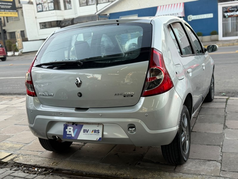 SANDERO 1.6 PRIVILÉGE 16V FLEX 4P MANUAL - 2009 - CAXIAS DO SUL