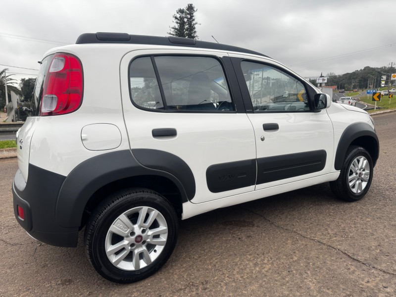 UNO 1.4 EVO WAY 8V FLEX 4P MANUAL - 2011 - DOIS IRMãOS
