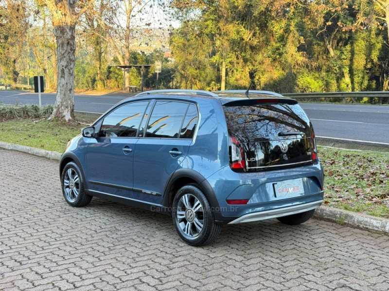 UP 1.0 TSI CROSS 12V FLEX 4P MANUAL - 2018 - DOIS IRMãOS