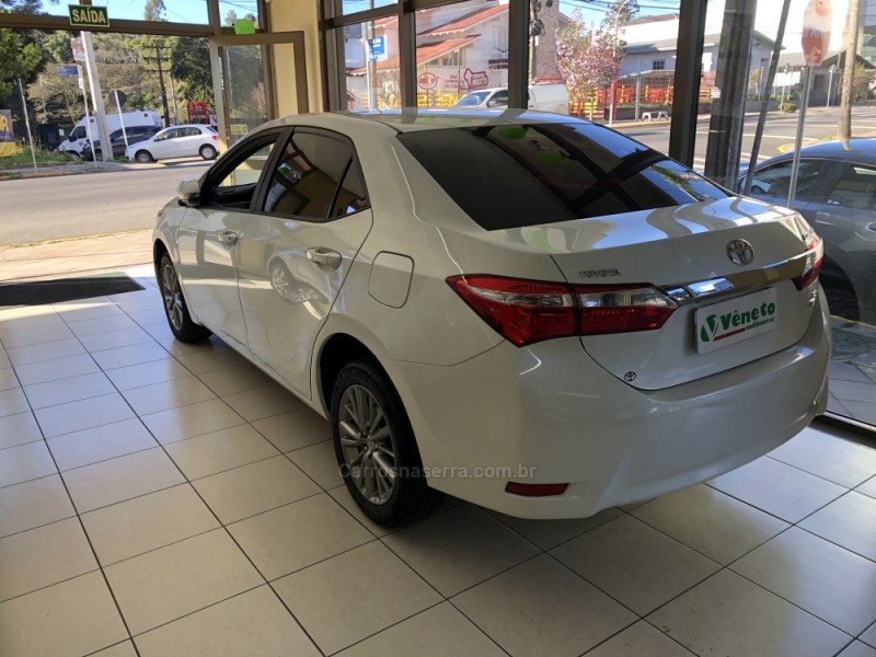 COROLLA 2.0 XEI 16V FLEX 4P AUTOMÁTICO - 2017 - FARROUPILHA