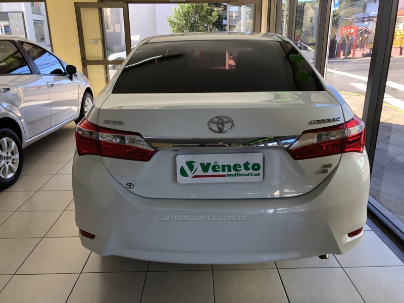COROLLA 2.0 XEI 16V FLEX 4P AUTOMÁTICO - 2017 - FARROUPILHA