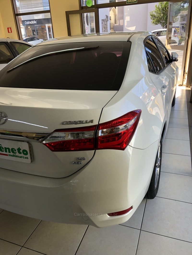 COROLLA 2.0 XEI 16V FLEX 4P AUTOMÁTICO - 2017 - FARROUPILHA