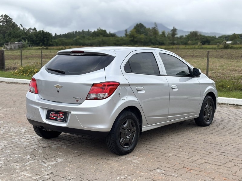 ONIX 1.0 MPFI LT 8V FLEX 4P MANUAL - 2014 - CANDELáRIA