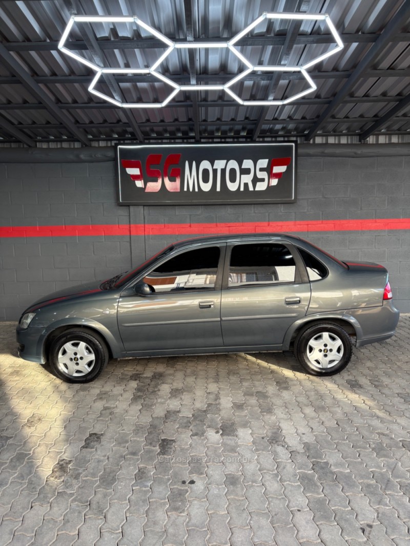 CORSA 1.0 MPFI CLASSIC SEDAN LIFE 8V FLEX 4P MANUAL - 2013 - HARMONIA