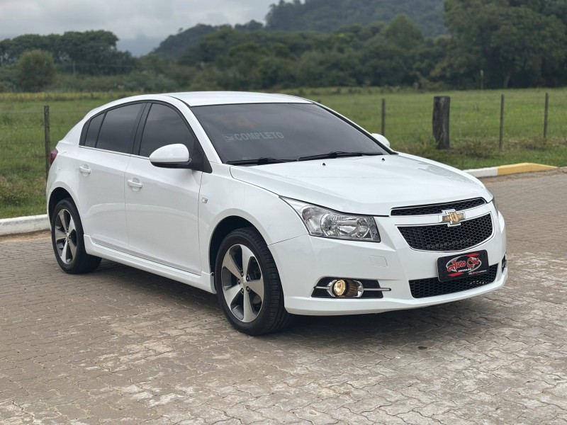 CRUZE 1.8 LT 16V FLEX 4P MANUAL - 2014 - CANDELáRIA