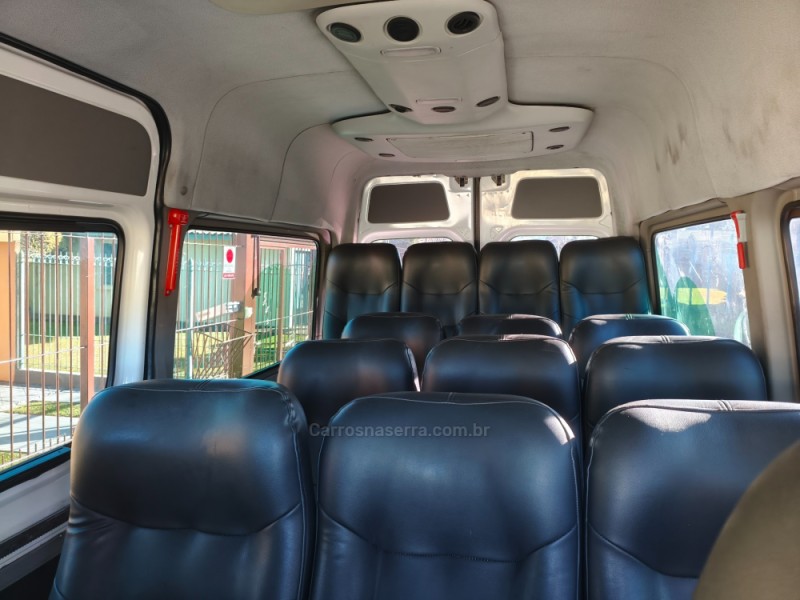 SPRINTER 2.2 415 CDI VAN 16 LUGARES TETO ALTO 16V BI-TURBO DIESEL MANUAL - 2012 - CAXIAS DO SUL