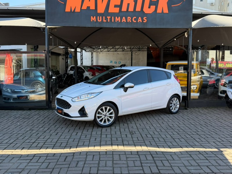 FIESTA 1.6 TITANIUM PLUS HATCH 16V FLEX 4P AUTOMÁTICO - 2018 - LAGOA VERMELHA