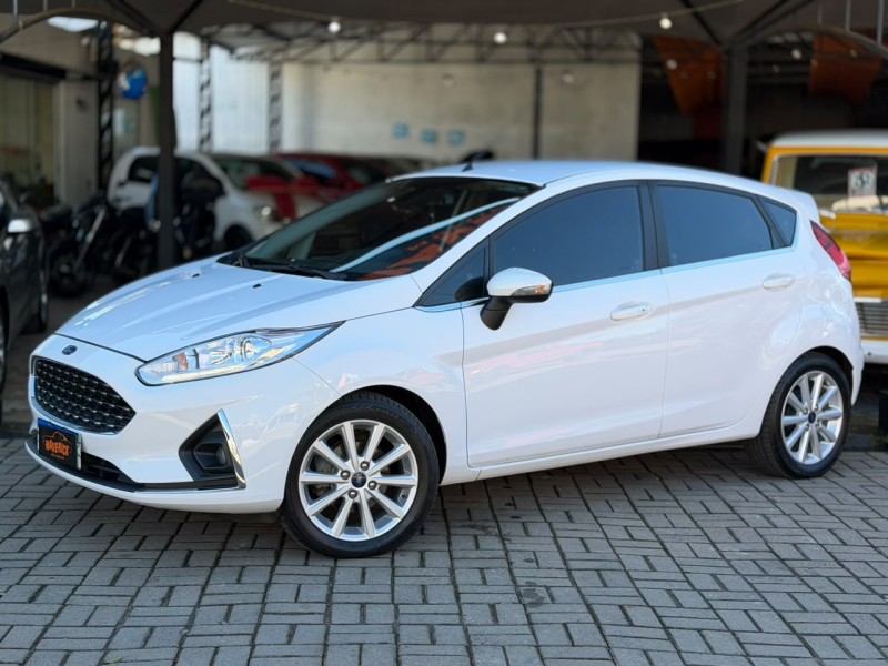 fiesta 1.6 titanium plus hatch 16v flex 4p automatico 2018 lagoa vermelha