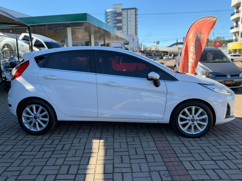 FIESTA 1.6 TITANIUM PLUS HATCH 16V FLEX 4P AUTOMÁTICO - 2018 - LAGOA VERMELHA