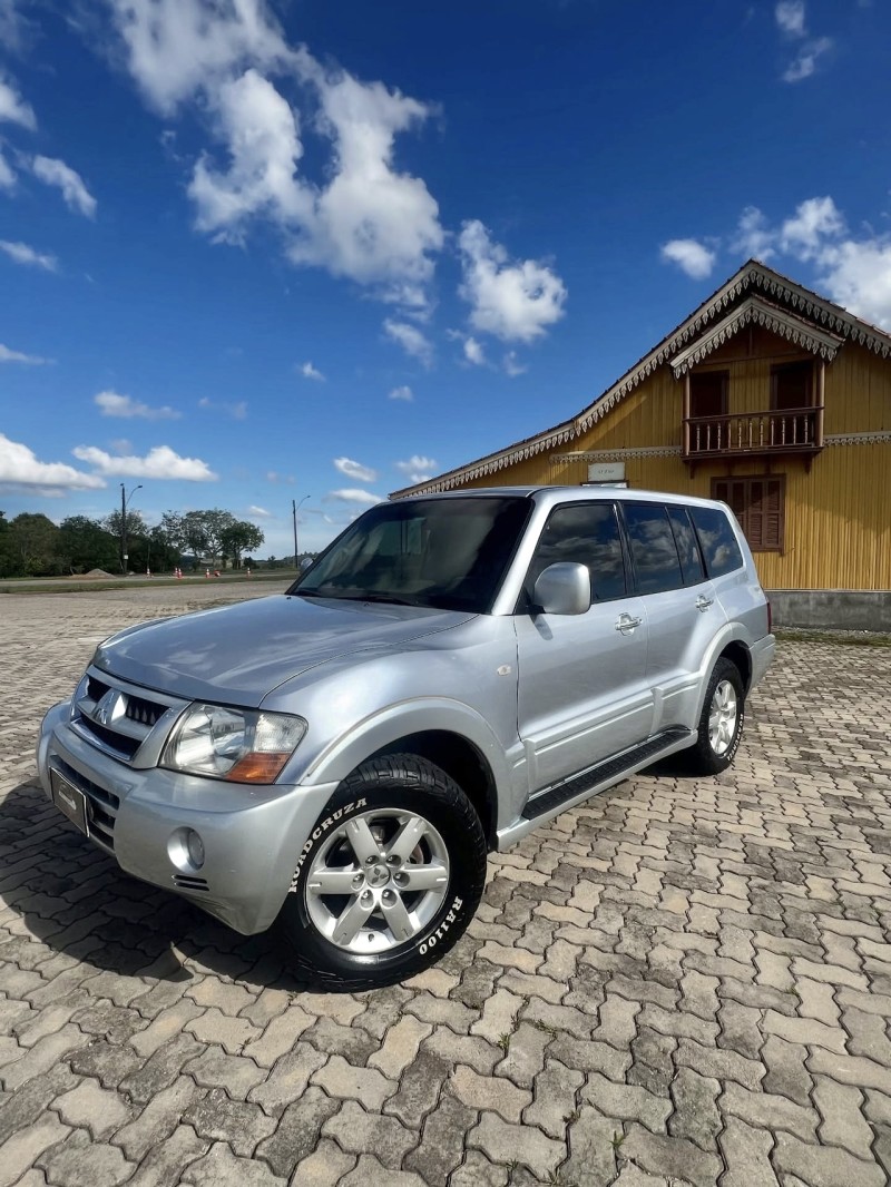 PAJERO FULL 3.2 HPE 4X4 16V TURBO INTERCOOLER DIESEL 4P AUTOMÁTICO - 2005 - ANTôNIO PRADO
