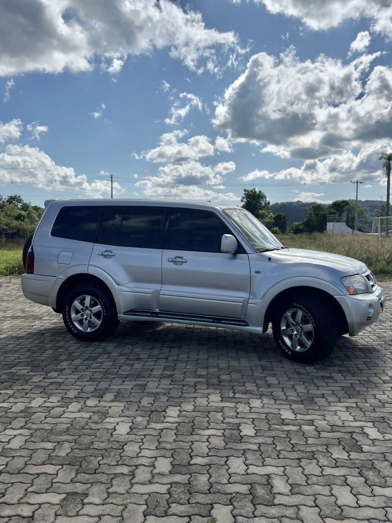 PAJERO FULL 3.2 HPE 4X4 16V TURBO INTERCOOLER DIESEL 4P AUTOMÁTICO - 2005 - ANTôNIO PRADO