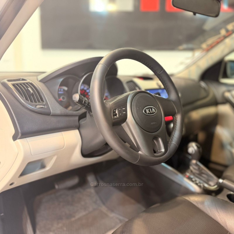CERATO 1.6 EX3 SEDAN 16V GASOLINA 4P AUTOMÁTICO - 2011 - NOVO HAMBURGO