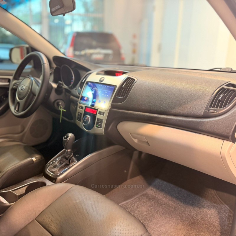 CERATO 1.6 EX3 SEDAN 16V GASOLINA 4P AUTOMÁTICO - 2011 - NOVO HAMBURGO