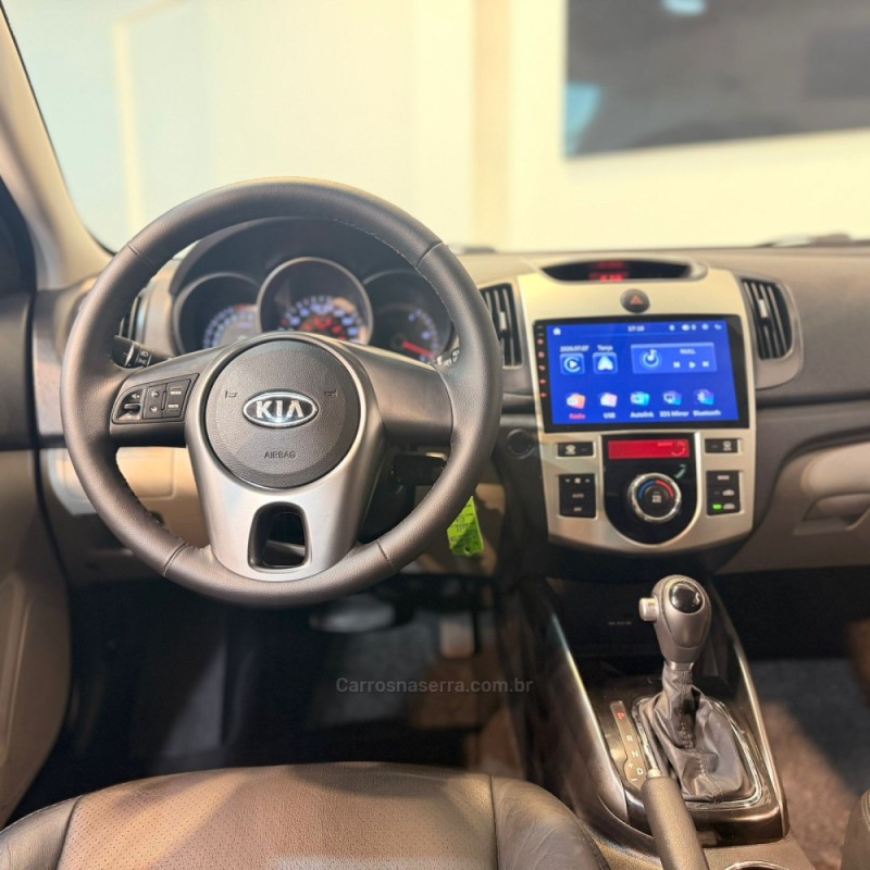 CERATO 1.6 EX3 SEDAN 16V GASOLINA 4P AUTOMÁTICO - 2011 - NOVO HAMBURGO