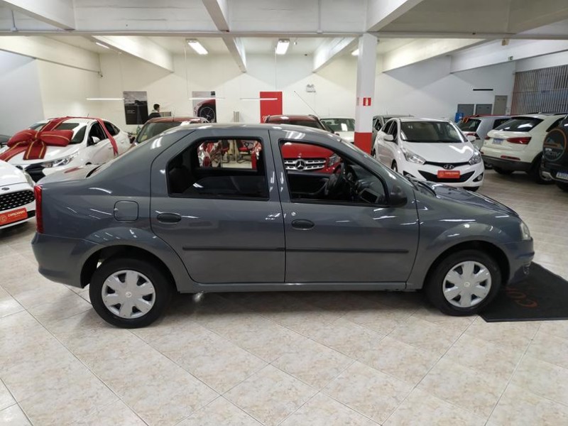 LOGAN 1.0 AUTHENTIQUE 16V FLEX 4P MANUAL - 2013 - CAXIAS DO SUL
