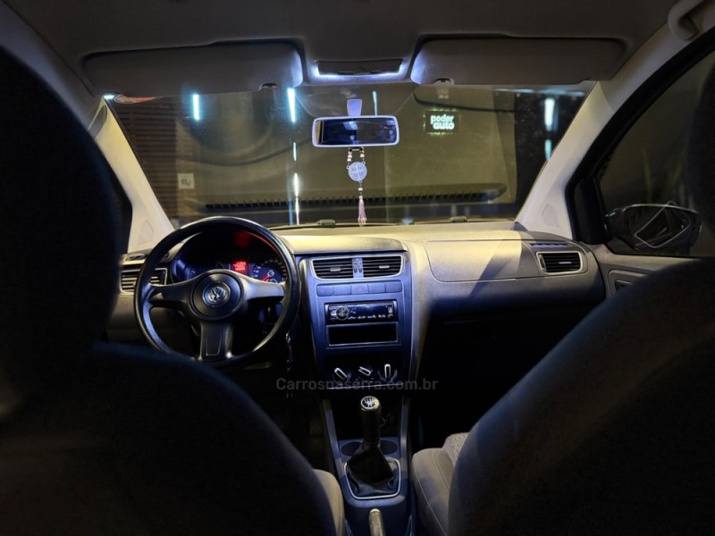 FOX 1.6 MSI TRENDLINE 8V FLEX 4P MANUAL - 2013 - FARROUPILHA