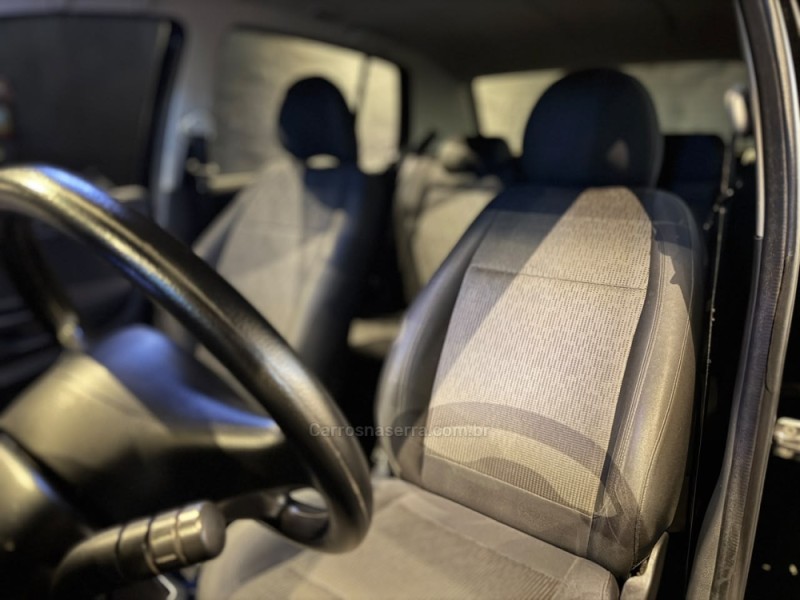 FOX 1.6 MSI TRENDLINE 8V FLEX 4P MANUAL - 2013 - FARROUPILHA