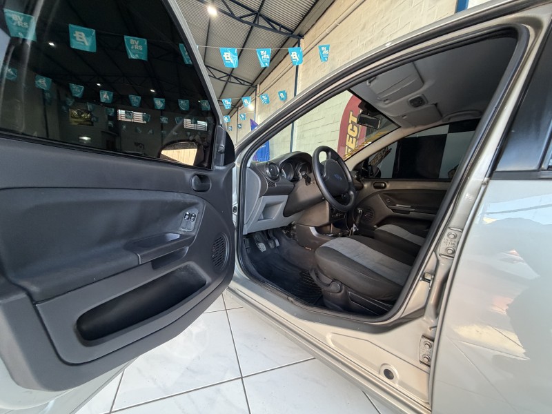 FIESTA 1.0 MPI 8V GASOLINA 4P MANUAL - 2012 - PORTãO