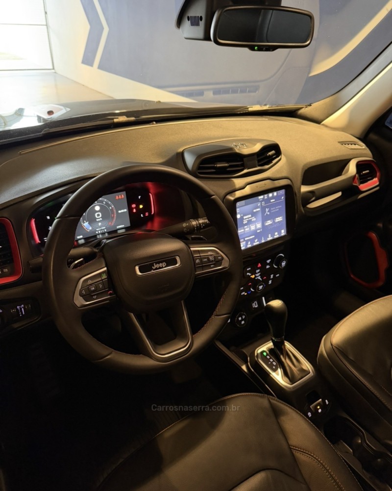 RENEGADE 1.3 TRAILHAWK T270 16V TURBO FLEX 4X4 4P AUTOMÁTICO - 2024 - BENTO GONçALVES