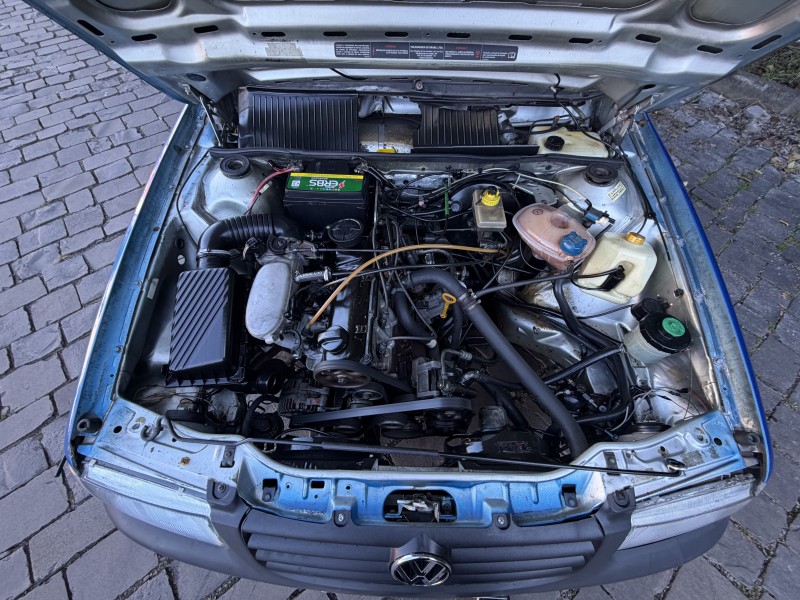 SANTANA 1.8 MI 8V ÁLCOOL 4P MANUAL - 2003 - CAXIAS DO SUL