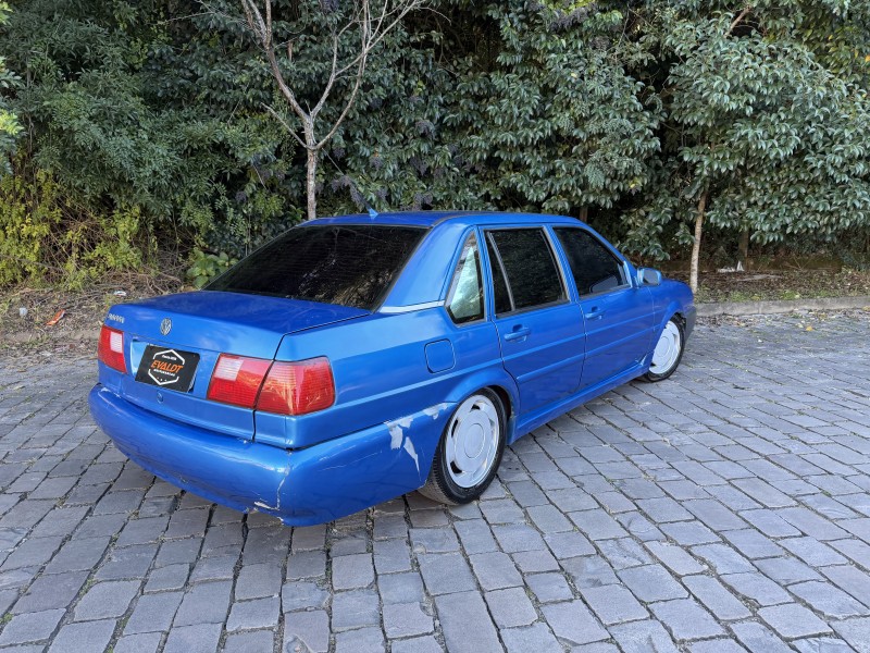 SANTANA 1.8 MI 8V ÁLCOOL 4P MANUAL - 2003 - CAXIAS DO SUL