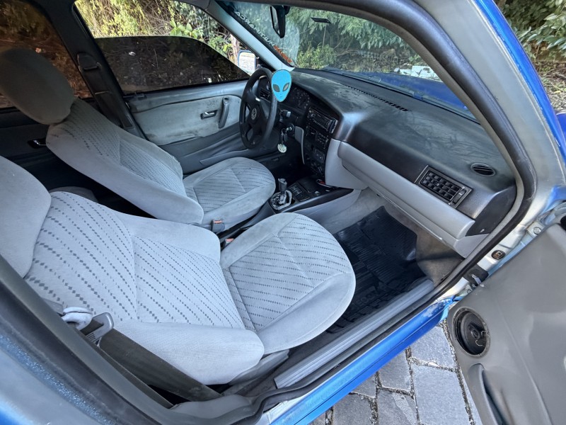 SANTANA 1.8 MI 8V ÁLCOOL 4P MANUAL - 2003 - CAXIAS DO SUL