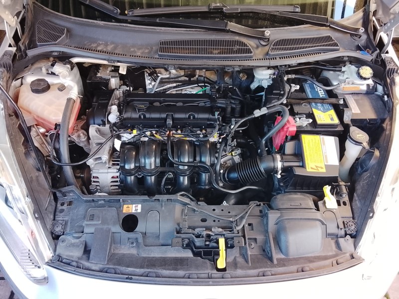 FIESTA 1.6 TITANIUM PLUS SEDAN 16V FLEX 4P AUTOMÁTICO - 2015 - CAXIAS DO SUL