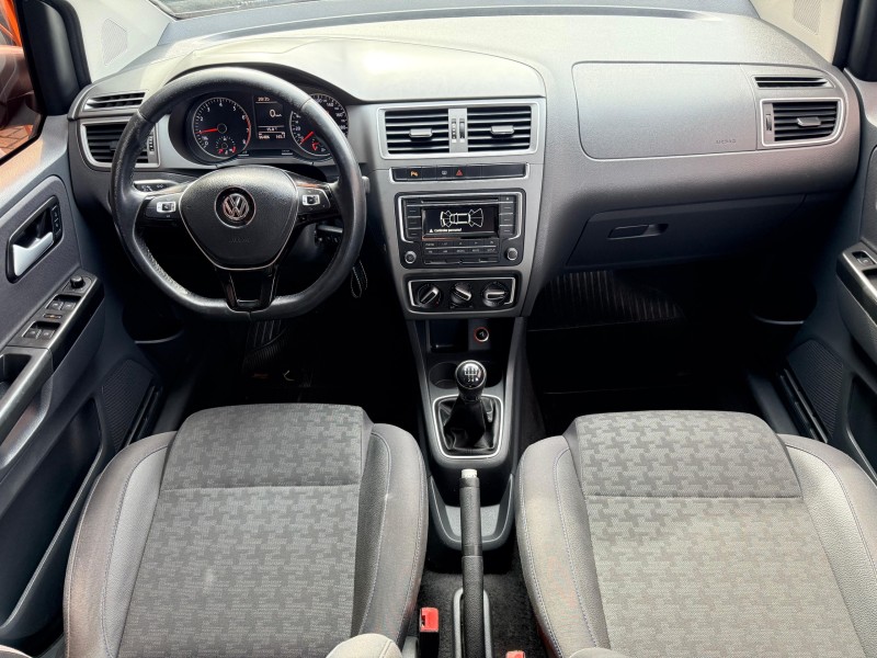 FOX 1.0 MPI COMFORTLINE 12V FLEX 4P MANUAL - 2017 - TRêS COROAS