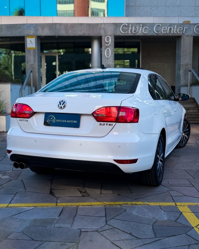 JETTA 2.0 TSI HIGHLINE 200CV GASOLINA 4P TIPTRONIC - 2013 - NOVO HAMBURGO