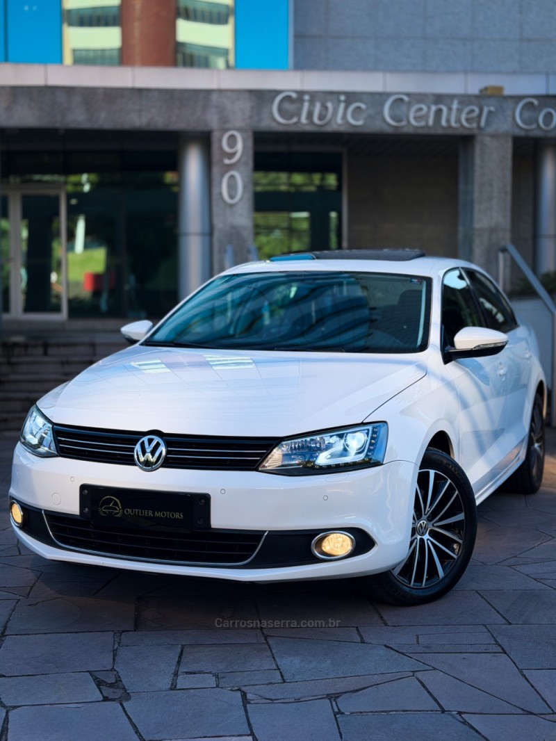 jetta 2.0 tsi highline 200cv gasolina 4p tiptronic 2013 novo hamburgo