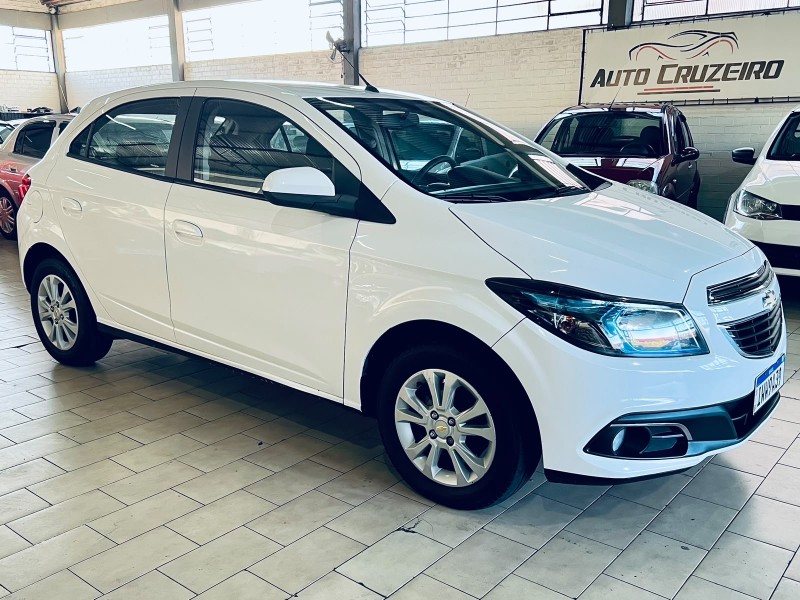 ONIX 1.4 MPFI LTZ 8V FLEX 4P MANUAL - 2015 - CAXIAS DO SUL