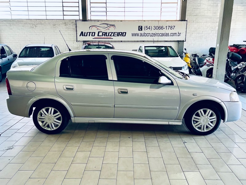 ASTRA 2.0 MPFI CD SEDAN 8V GASOLINA 4P MANUAL - 2003 - CAXIAS DO SUL