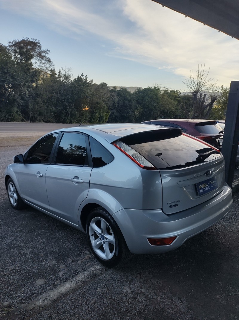 FOCUS 1.6 SE 16V FLEX 4P MANUAL - 2013 - VALE REAL