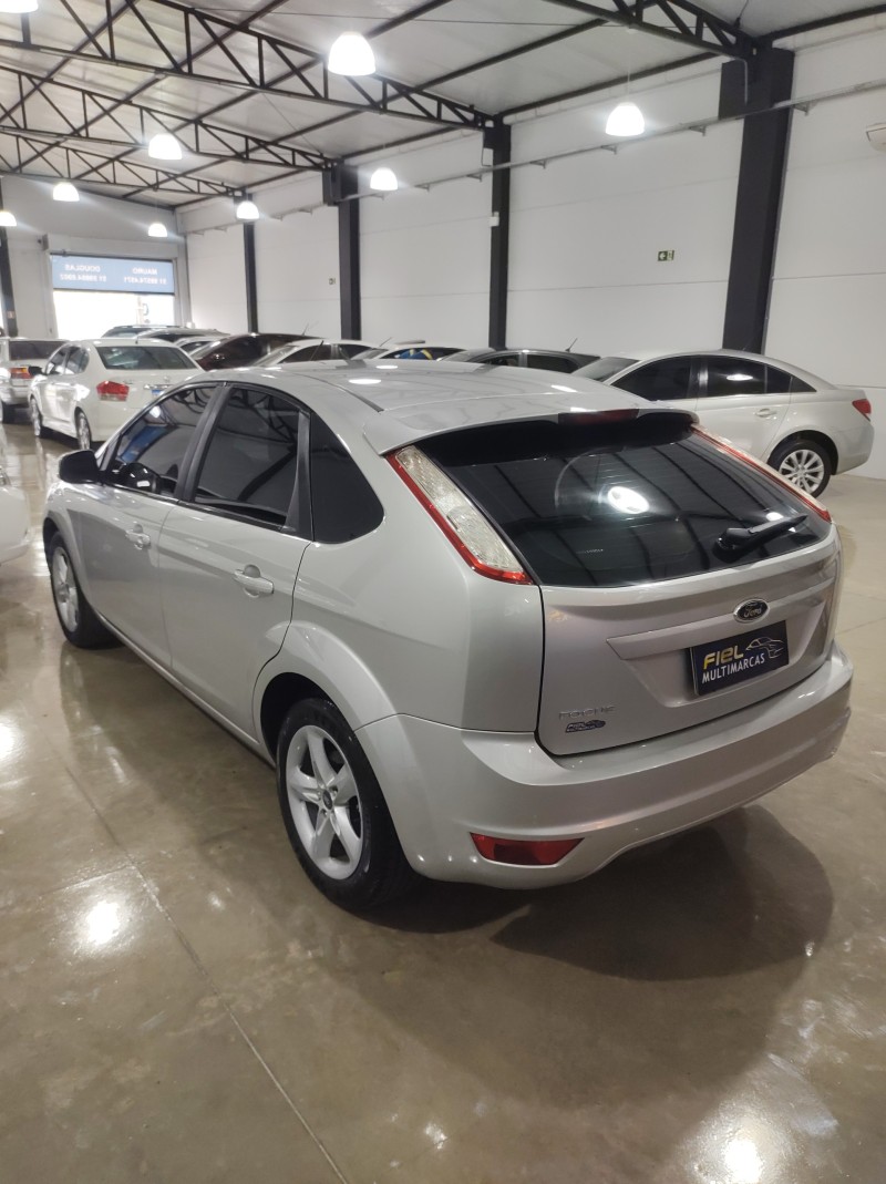 FOCUS 1.6 SE 16V FLEX 4P MANUAL - 2013 - VALE REAL