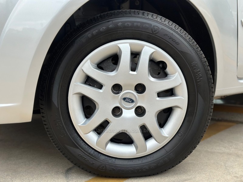 FIESTA 1.0 ROCAM SEDAN 8V FLEX 4P MANUAL - 2008 - TUPANDI