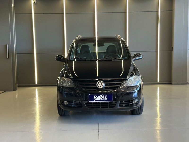 SPACEFOX 1.6 MI SPORTLINE 8V FLEX 4P MANUAL - 2009 - SAPIRANGA