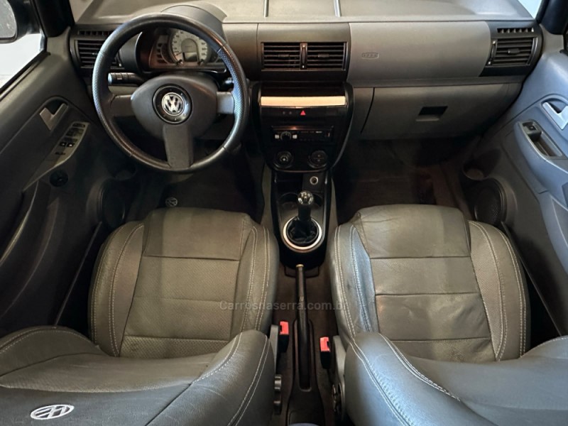 SPACEFOX 1.6 MI SPORTLINE 8V FLEX 4P MANUAL - 2009 - SAPIRANGA