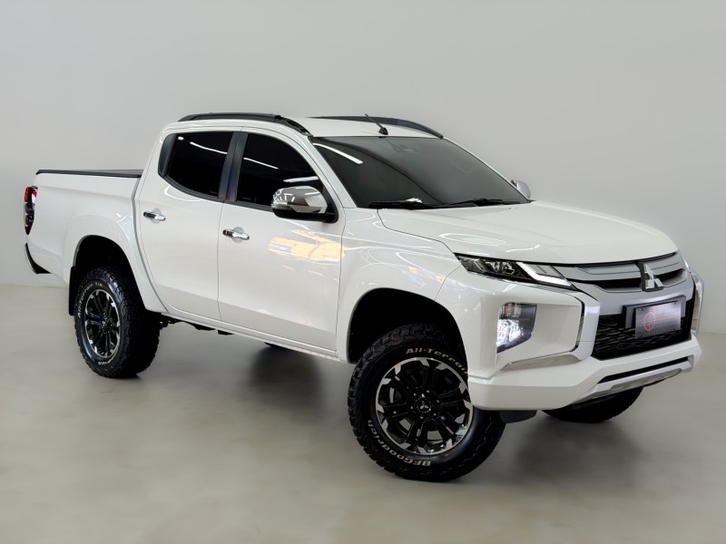 l200 triton  2023 caxias do sul