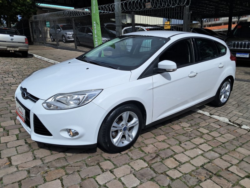 focus 1.6 se hatch 16v flex 4p automatico 2015 caxias do sul