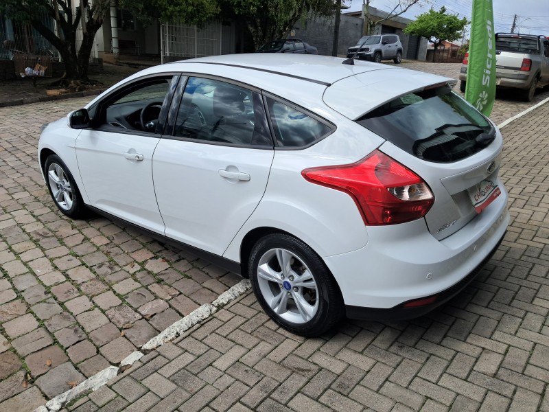 FOCUS 1.6 SE HATCH 16V FLEX 4P AUTOMÁTICO - 2015 - CAXIAS DO SUL