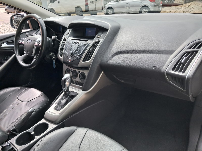 FOCUS 1.6 SE HATCH 16V FLEX 4P AUTOMÁTICO - 2015 - CAXIAS DO SUL