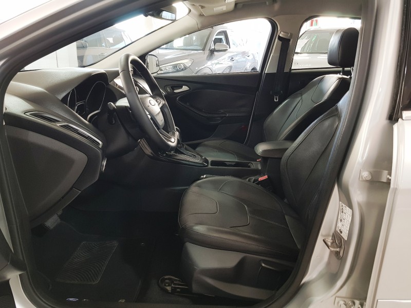 FOCUS 2.0 TITANIUM FASTBACK 16V FLEX 4P AUTOMÁTICO - 2016 - CAXIAS DO SUL