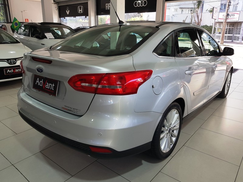 FOCUS 2.0 TITANIUM FASTBACK 16V FLEX 4P AUTOMÁTICO - 2016 - CAXIAS DO SUL